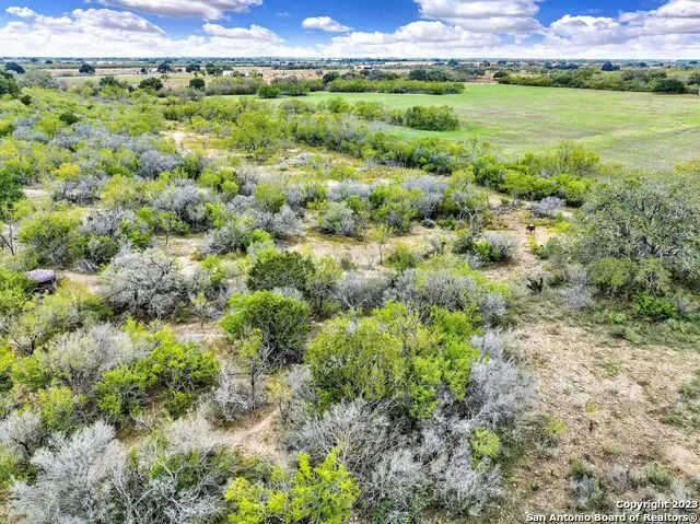 2049 County Road 451 Hondo, TX 78861